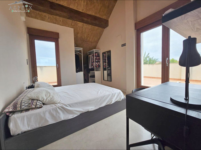 Image No.10-5 Bed Villa for sale