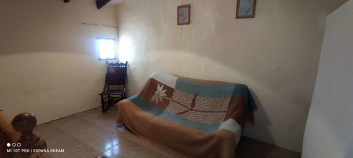 Image No.17-6 Bed Country House for sale