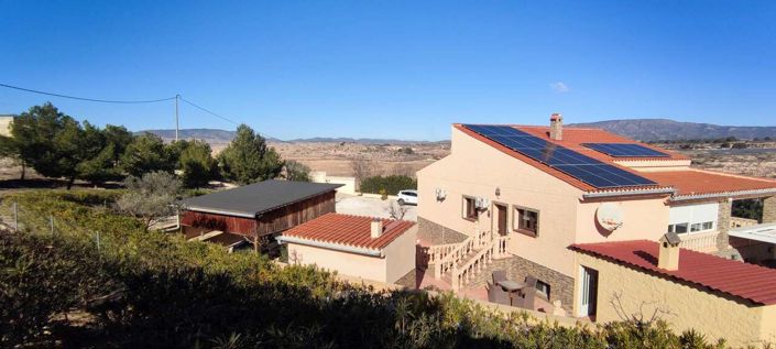 Image No.30-3 Bed Country House for sale