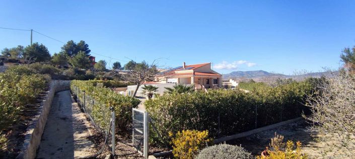 Image No.39-3 Bed Country House for sale