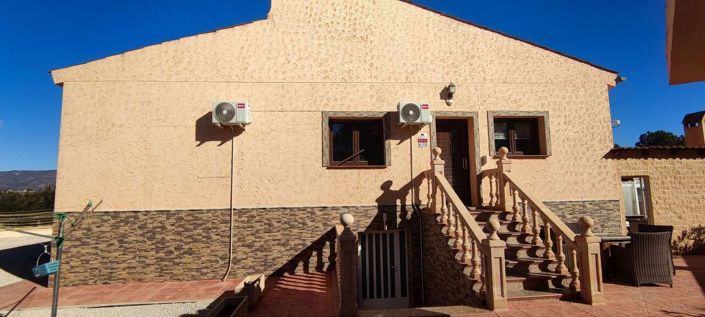 Image No.46-3 Bed Country House for sale