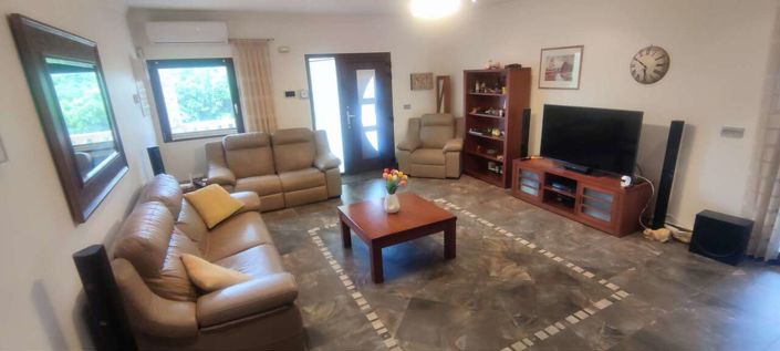 Image No.47-3 Bed Country House for sale