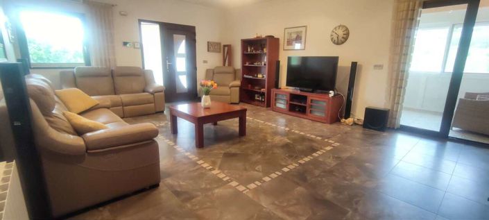 Image No.49-3 Bed Country House for sale