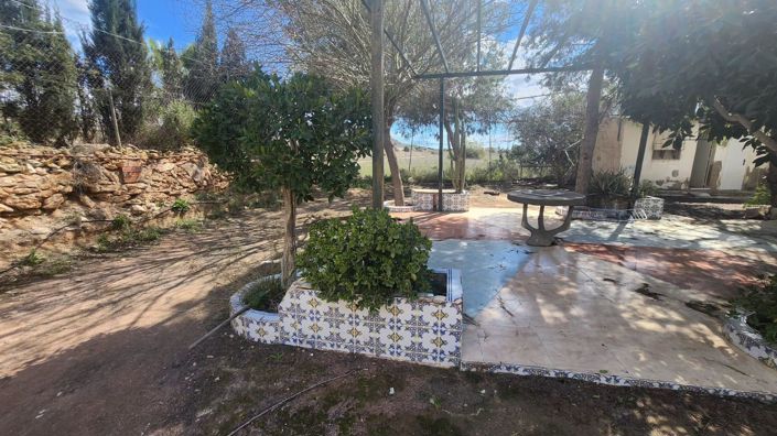 Image No.1-5 Bed Country House for sale