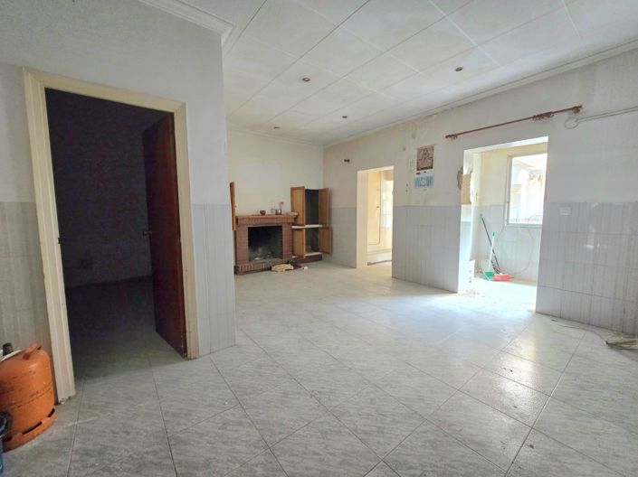 Image No.1-4 Bed Townhouse for sale