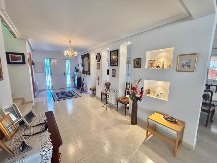 Image No.10-5 Bed Country House for sale