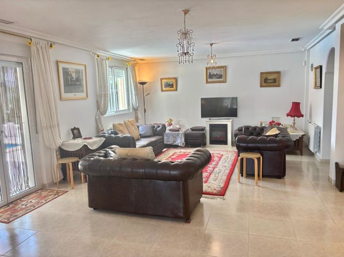 Image No.14-5 Bed Country House for sale