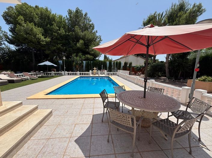 Image No.3-5 Bed Country House for sale