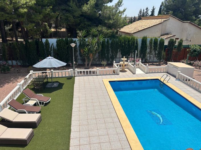 Image No.35-5 Bed Country House for sale