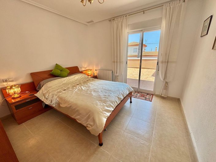 Image No.42-5 Bed Country House for sale