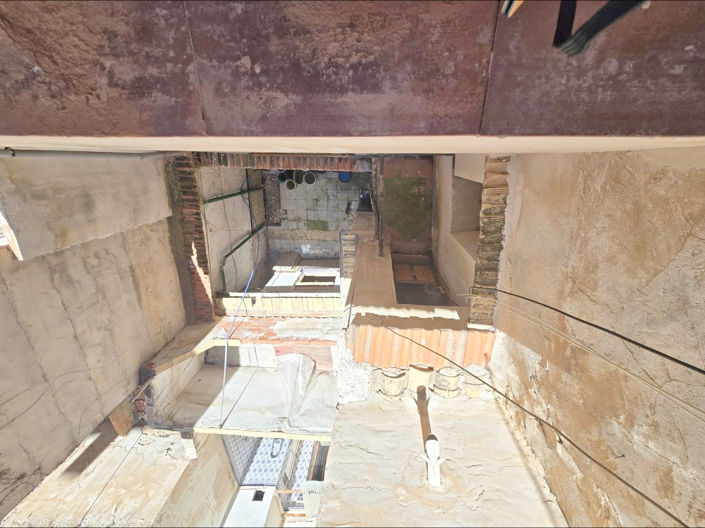 Image No.10-5 Bed Townhouse for sale