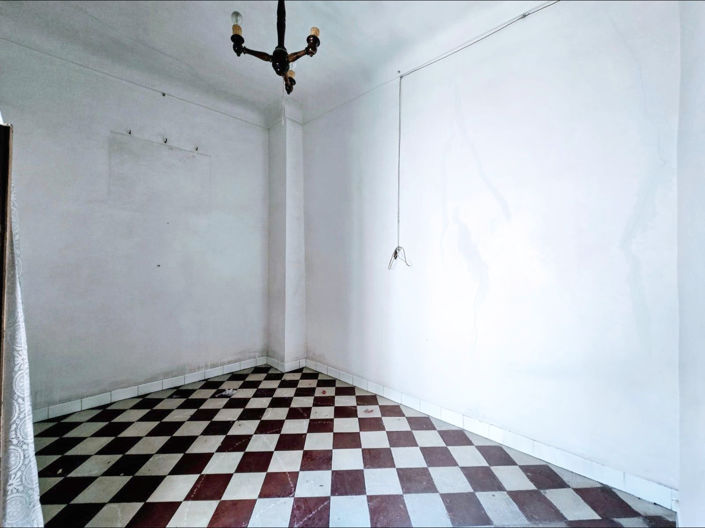 Image No.5-5 Bed Townhouse for sale