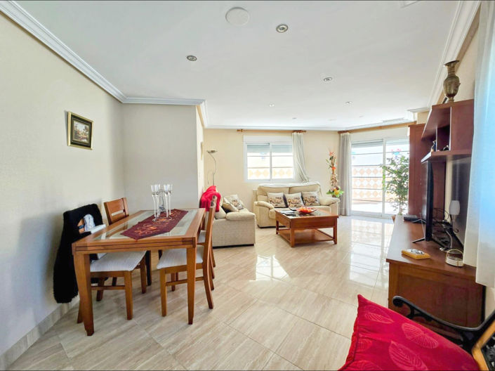 Image No.2-4 Bed Townhouse for sale