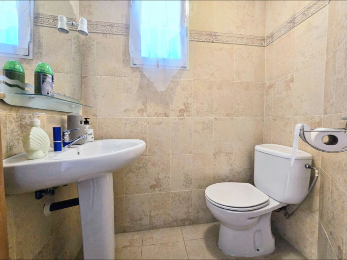 Image No.4-4 Bed Townhouse for sale