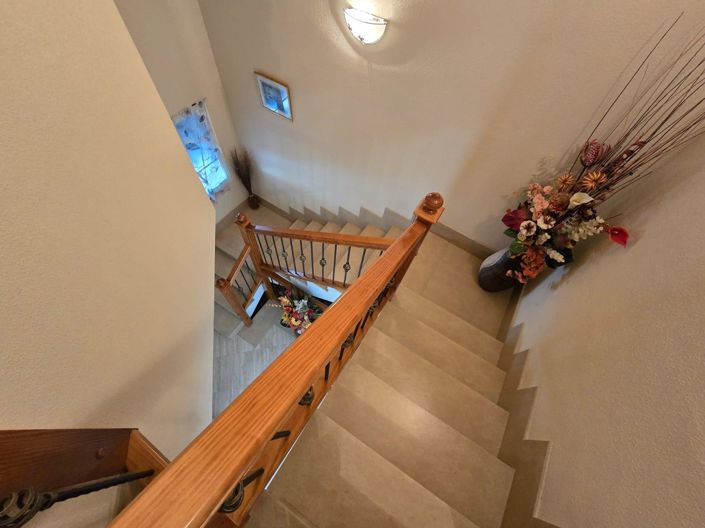 Image No.7-4 Bed Townhouse for sale