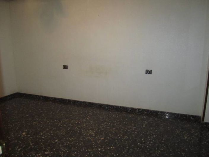 Image No.15-4 Bed Townhouse for sale