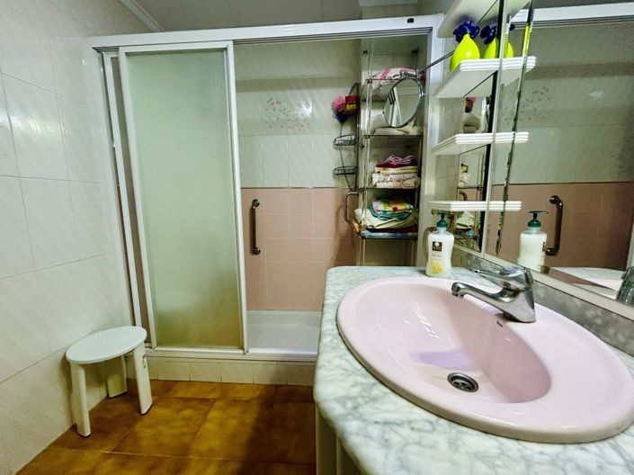 Image No.21-3 Bed Apartment for sale