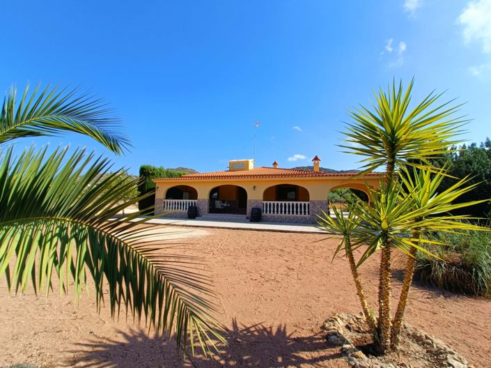 Image No.1-4 Bed Country House for sale