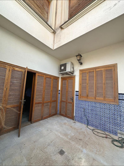 Image No.14-6 Bed Townhouse for sale