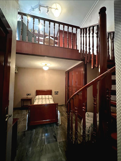 Image No.4-6 Bed Townhouse for sale