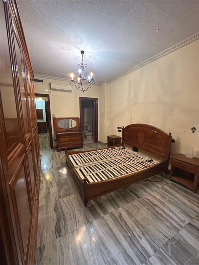 Image No.9-6 Bed Townhouse for sale