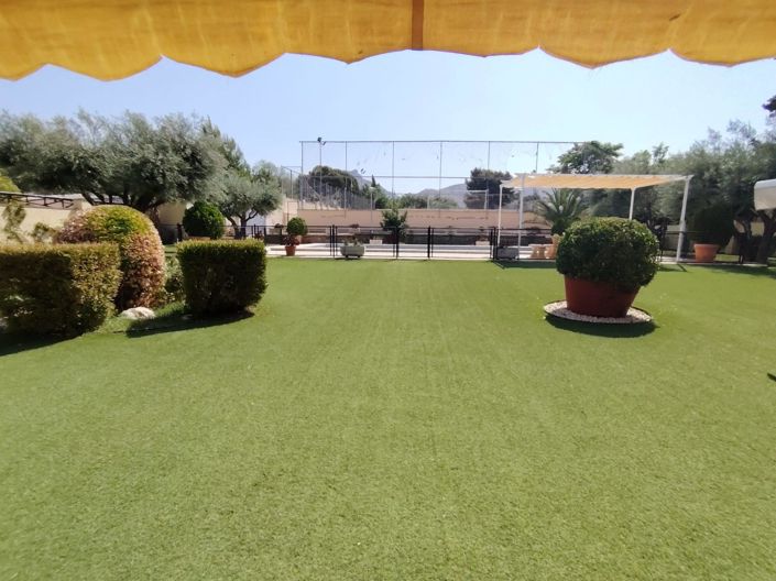 Image No.1-5 Bed Country House for sale