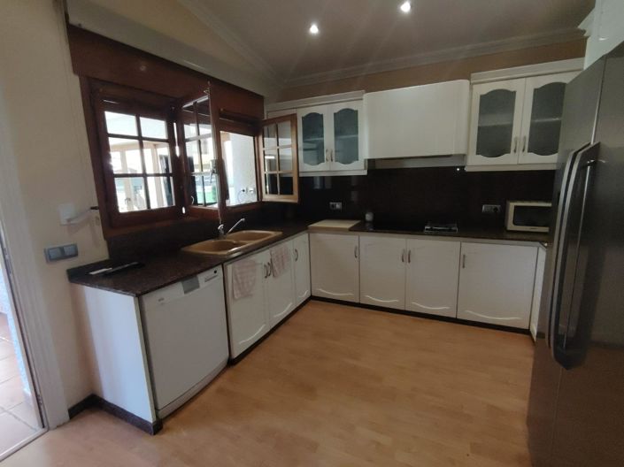 Image No.24-5 Bed Country House for sale