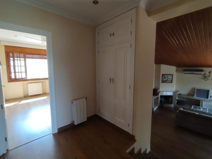 Image No.3-5 Bed Country House for sale