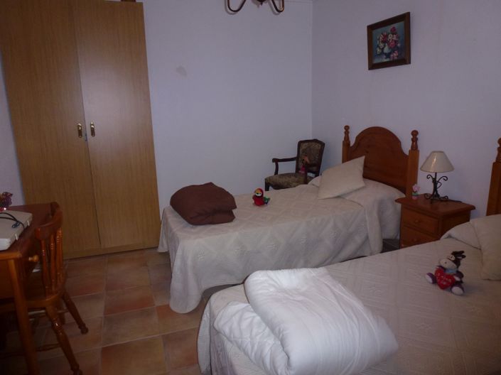 Image No.27-3 Bed Townhouse for sale