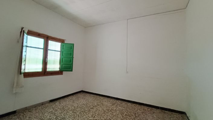 Image No.13-3 Bed Country House for sale