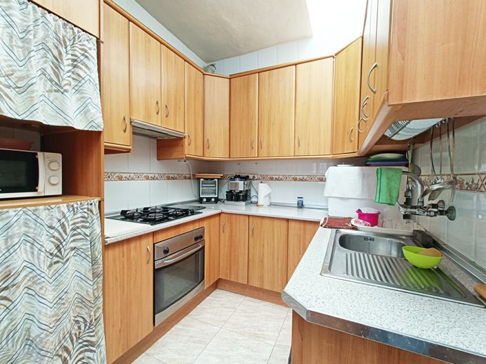 Image No.19-4 Bed Country House for sale