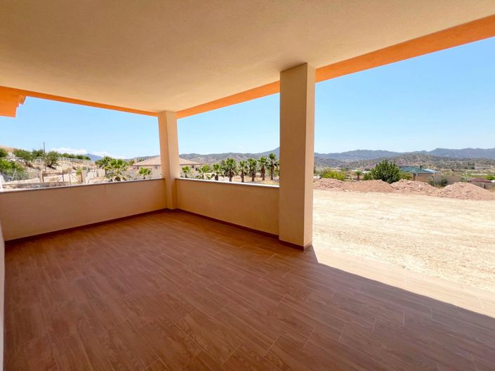 Image No.10-3 Bed Country House for sale