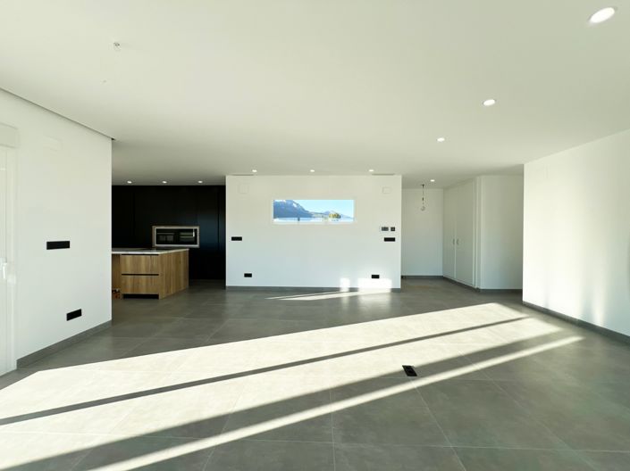 Image No.18-3 Bed Country House for sale