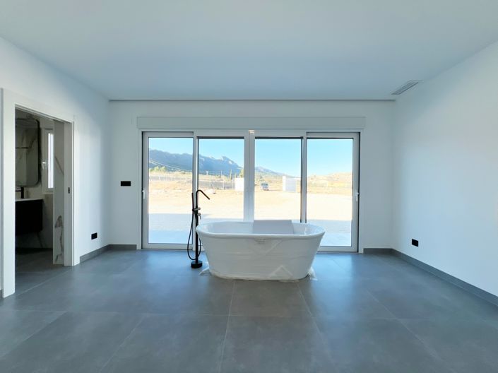 Image No.46-3 Bed Country House for sale