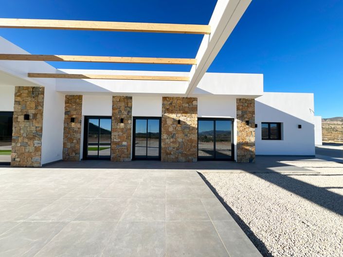 Image No.6-3 Bed Country House for sale