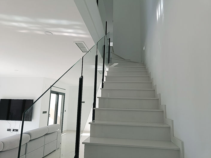 Image No.20-6 Bed Country House for sale