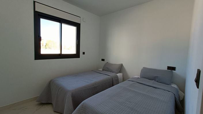 Image No.38-6 Bed Country House for sale