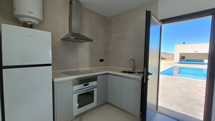 Image No.40-6 Bed Country House for sale