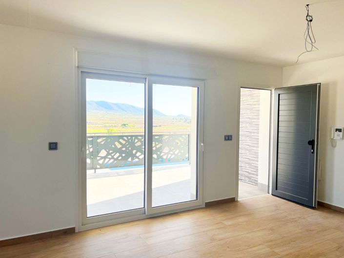 Image No.13-3 Bed Country House for sale