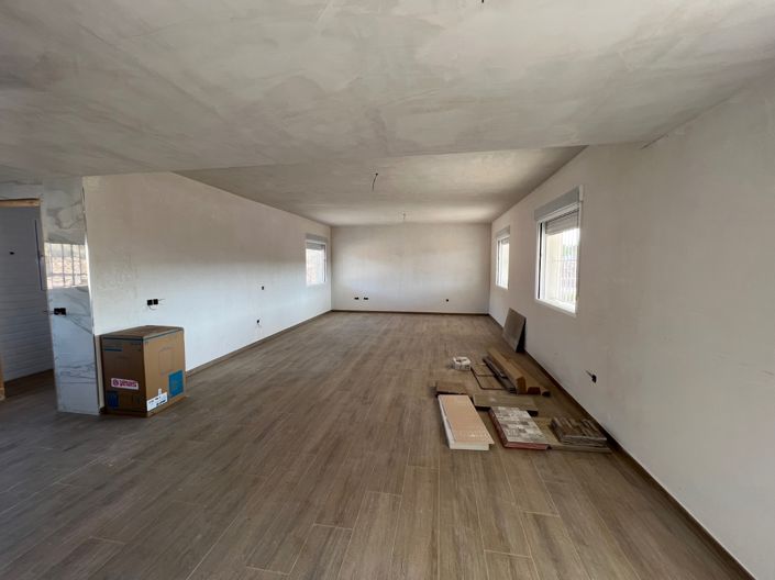 Image No.14-3 Bed Country House for sale