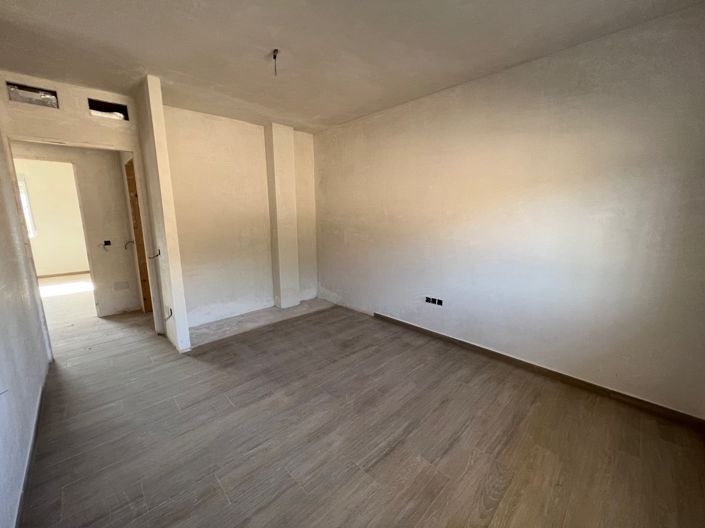 Image No.25-3 Bed Country House for sale