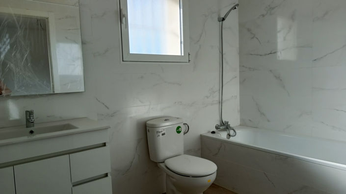 Image No.32-3 Bed Country House for sale