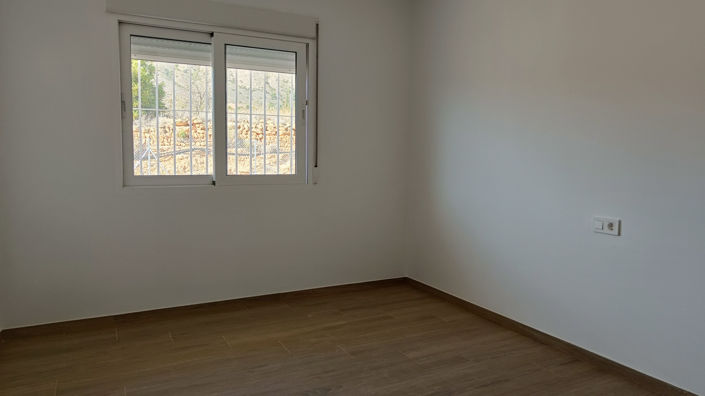 Image No.34-3 Bed Country House for sale