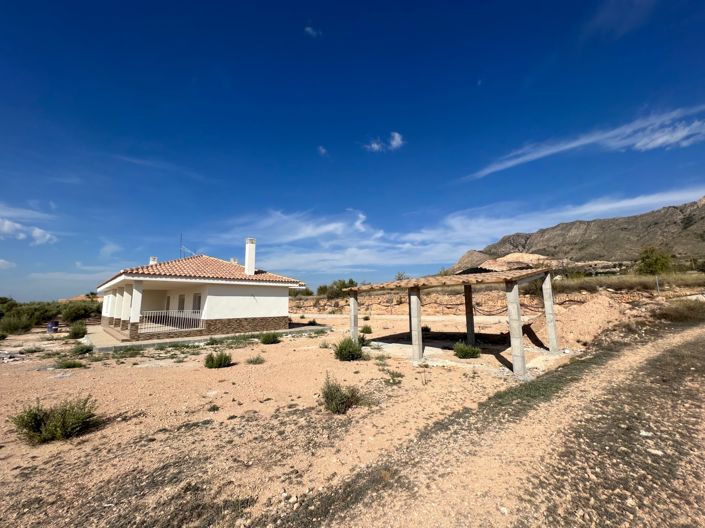 Image No.9-3 Bed Country House for sale