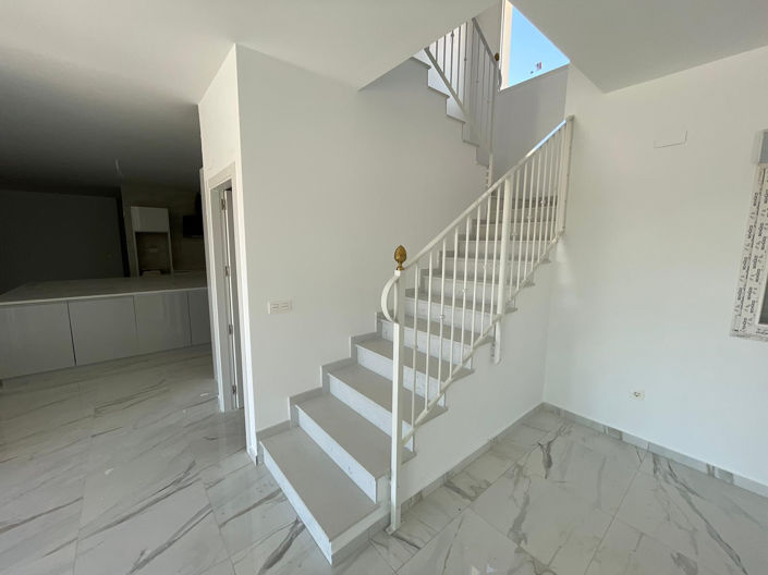 Image No.13-6 Bed Villa for sale