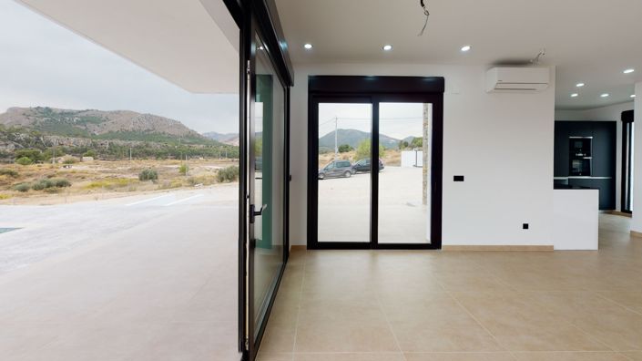 Image No.14-3 Bed Villa for sale