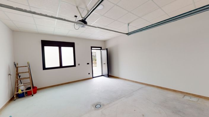 Image No.36-3 Bed Villa for sale