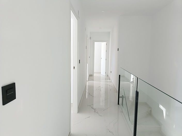 Image No.27-4 Bed Villa for sale