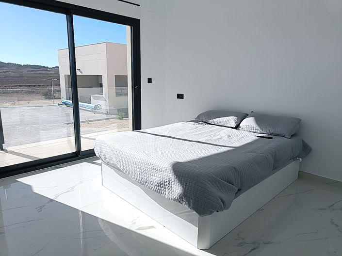 Image No.32-4 Bed Villa for sale