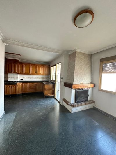 Image No.1-3 Bed Flat for sale